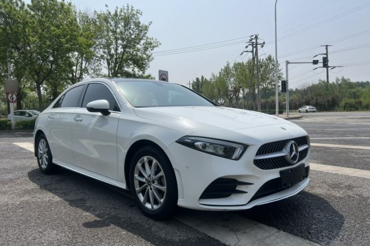 Used Mercedes-Benz A-Class 2022 Restyled A 200 L Sport Sedan Fashion Version Exterior 2