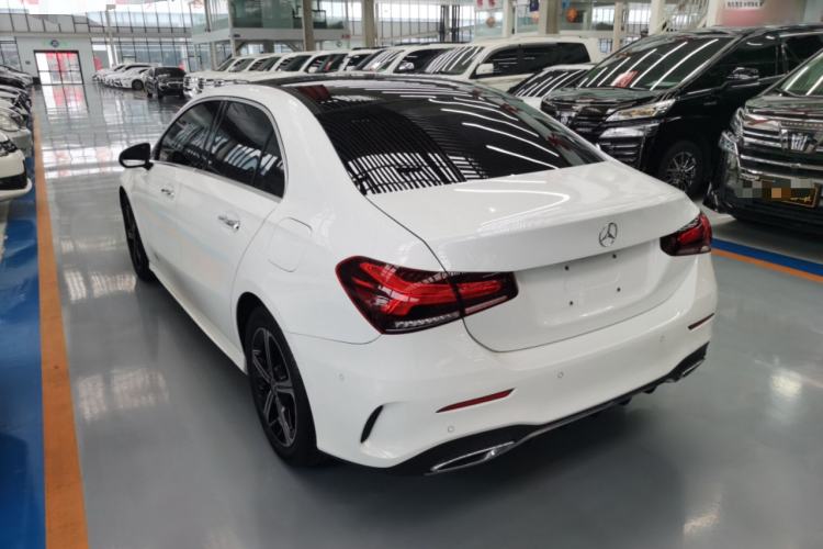 Used Mercedes-Benz A-Class 2022 Revised Version A 200 L Sport Sedan Fashionable Style Exterior 2