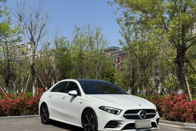 Used Mercedes-Benz A-Class 2022 Revised Version A 200 L Sport Sedan Fashionable Style Exterior 2