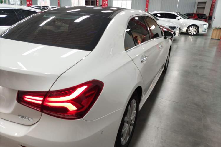 Used Mercedes-Benz A-Class 2022 Restyled A 200 L Sport Sedan Fashion Version Exterior 2