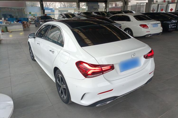 Used Mercedes-Benz A-Class 2022 Revised Version A 200 L Sport Sedan Fashionable Style Exterior 2