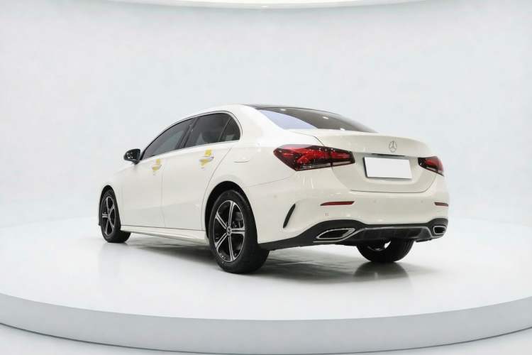 Used Mercedes-Benz A-Class 2022 Second Facelift A 200 L Sport Sedan Fashion Version Exterior 2