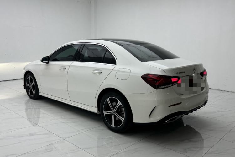 Used Mercedes-Benz A-Class 2022 Revised Version A 200 L Sport Sedan Fashionable Style Exterior 2