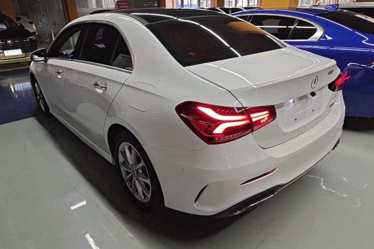 Used Mercedes-Benz A-Class 2022 Restyled A 200 L Sport Sedan Fashion Version Exterior 2