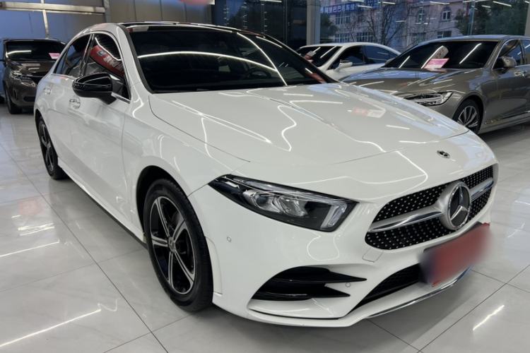 Used Mercedes-Benz A-Class 2022 Revised Version A 200 L Sport Sedan Fashionable Style Exterior 2