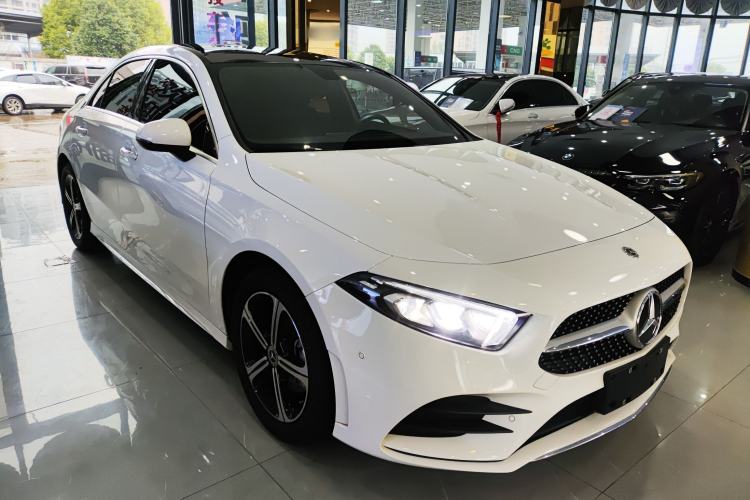 Used Mercedes-Benz A-Class 2022 Revised Version A 200 L Sport Sedan Fashionable Style Exterior 2