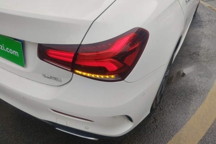 Used Mercedes-Benz A-Class 2022 Second Facelift A 200 L Sport Sedan Fashion Version Exterior 3