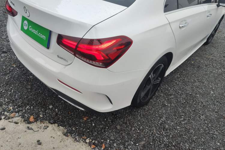 Used Mercedes-Benz A-Class 2022 Revised Version A 200 L Sport Sedan Fashionable Style Exterior 3