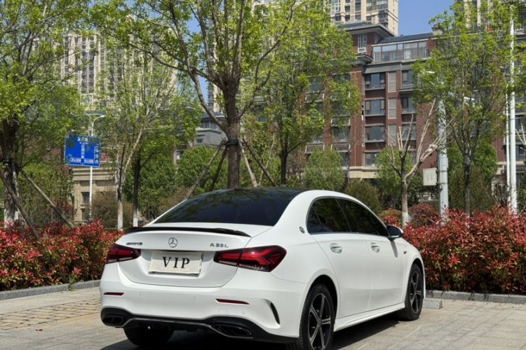 Used Mercedes-Benz A-Class 2022 Revised Version A 200 L Sport Sedan Fashionable Style Exterior 3