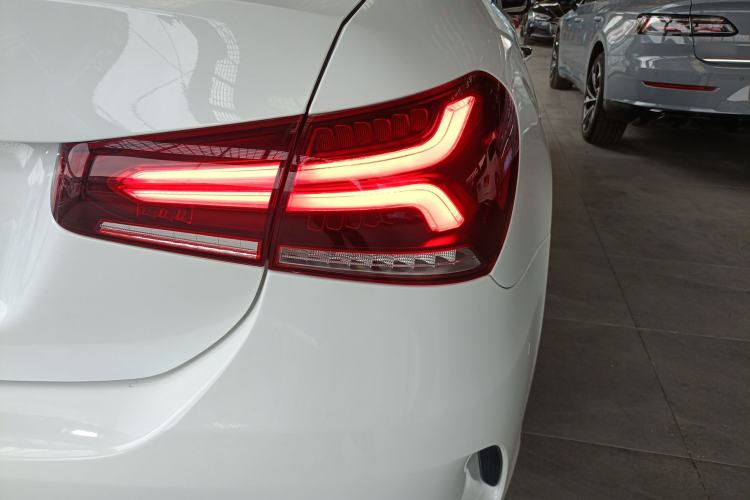 Used Mercedes-Benz A-Class 2022 Revised Version A 200 L Sport Sedan Fashionable Style Exterior 3