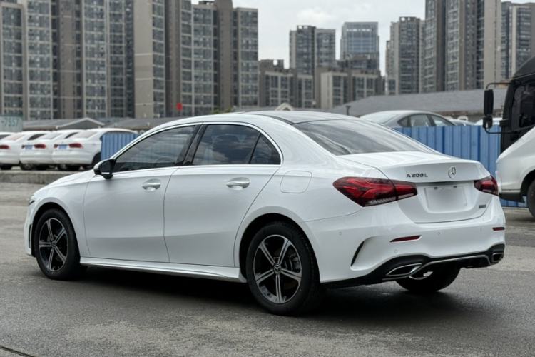 Used Mercedes-Benz A-Class 2022 Revised Version A 200 L Sport Sedan Fashionable Style Exterior 3
