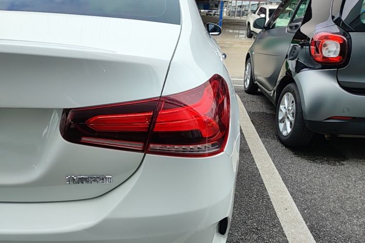 Used Mercedes-Benz A-Class 2022 Revised Version A 200 L Sport Sedan Fashionable Style Exterior 3