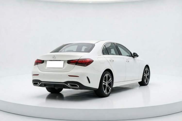 Used Mercedes-Benz A-Class 2022 Second Facelift A 200 L Sport Sedan Fashion Version Exterior 3