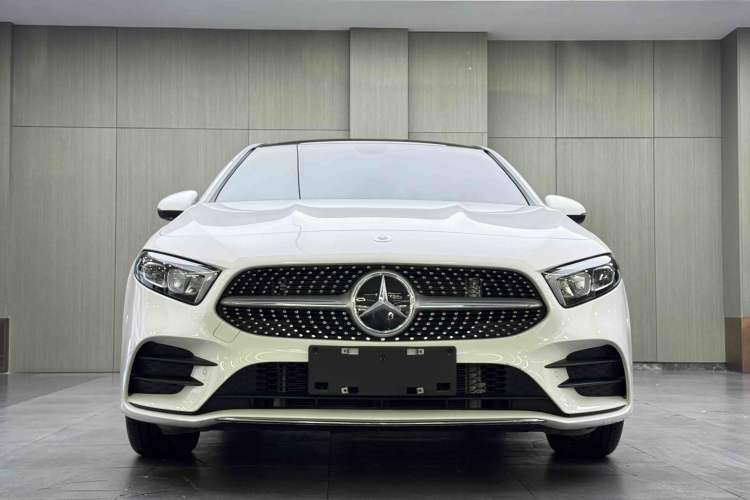 Used Mercedes-Benz A-Class 2022 Revised Version A 200 L Sport Sedan Fashionable Style Exterior 3