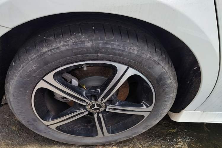Used Mercedes-Benz A-Class 2022 Second Facelift A 200 L Sport Sedan Fashion Version Exterior 3