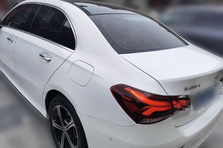 Used Mercedes-Benz A-Class 2022 Second Facelift A 200 L Sport Sedan Fashion Version Exterior 3