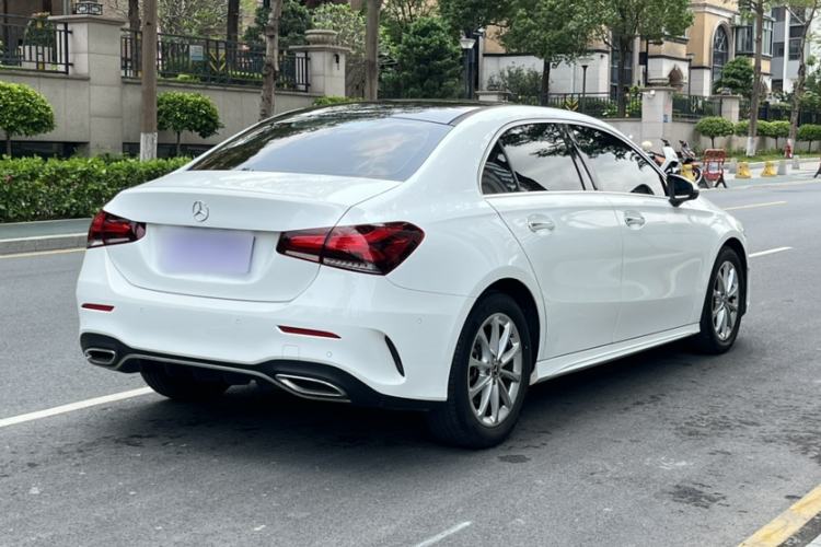Used Mercedes-Benz A-Class 2022 Restyled A 200 L Sport Sedan Fashion Version Exterior 4