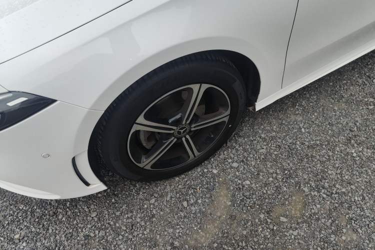 Used Mercedes-Benz A-Class 2022 Revised Version A 200 L Sport Sedan Fashionable Style Exterior 4