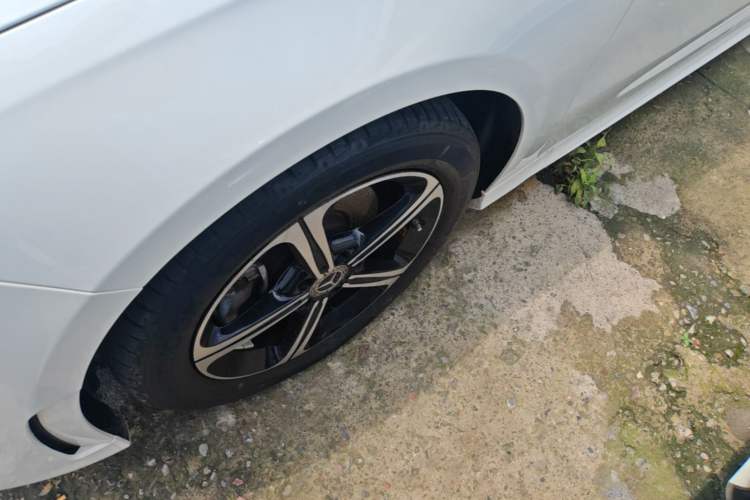 Used Mercedes-Benz A-Class 2022 Revised Version A 200 L Sport Sedan Fashionable Style Exterior 4