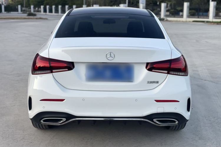Used Mercedes-Benz A-Class 2022 Second Facelift A 200 L Sport Sedan Fashion Version Exterior 4
