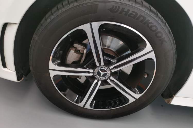 Used Mercedes-Benz A-Class 2022 Revised Version A 200 L Sport Sedan Fashionable Style Exterior 4