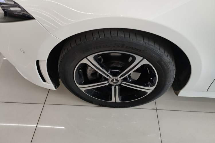 Used Mercedes-Benz A-Class 2022 Revised Version A 200 L Sport Sedan Fashionable Style Exterior 4