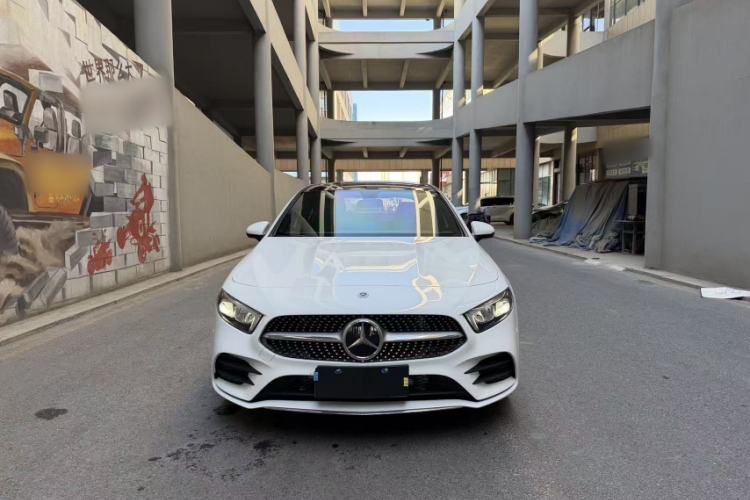 Used Mercedes-Benz A-Class 2022 Revised Version A 200 L Sport Sedan Fashionable Style Exterior 4