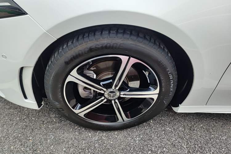 Used Mercedes-Benz A-Class 2022 Revised Version A 200 L Sport Sedan Fashionable Style Exterior 4