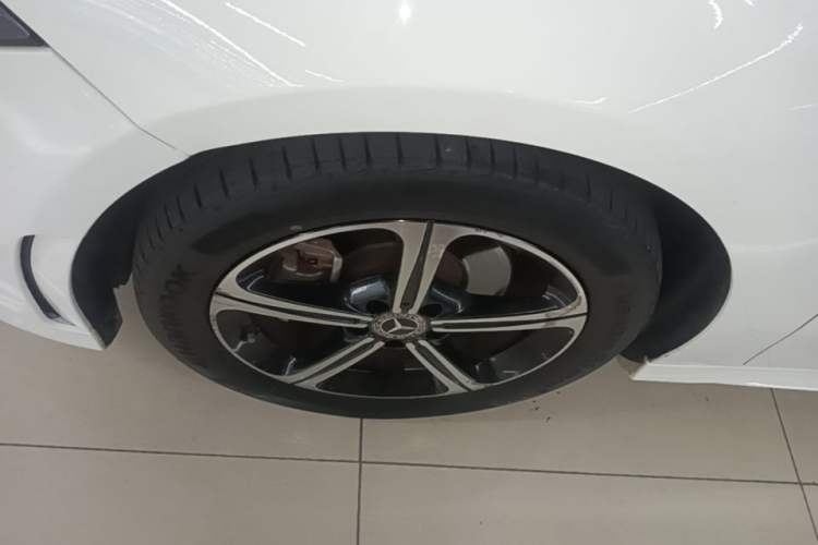 Used Mercedes-Benz A-Class 2022 Second Facelift A 200 L Sport Sedan Fashion Version Exterior 4