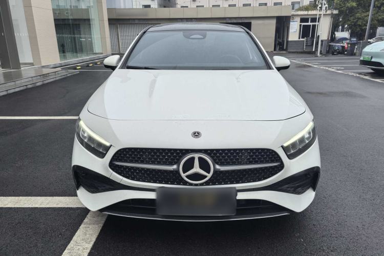 Used Mercedes-Benz A-Class 2022 Revised Version A 200 L Sport Sedan Fashionable Style Exterior 4