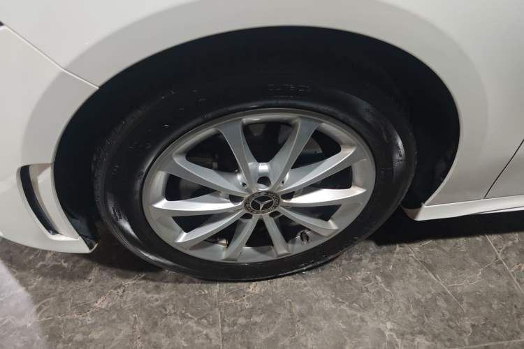 Used Mercedes-Benz A-Class 2022 Restyled A 200 L Sport Sedan Fashion Version Exterior 4