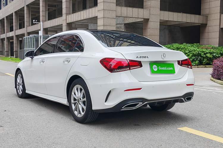 Used Mercedes-Benz A-Class 2022 Restyled A 200 L Sport Sedan Fashion Version Exterior 4