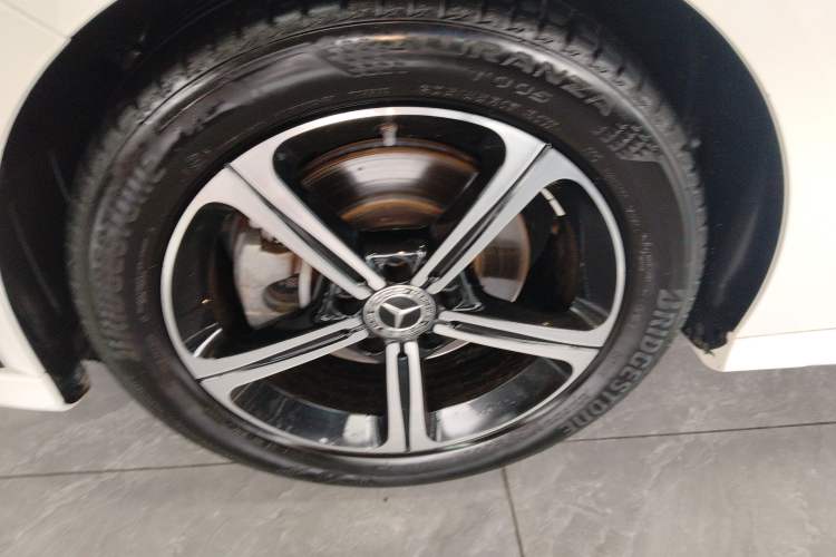 Used Mercedes-Benz A-Class 2022 Revised Version A 200 L Sport Sedan Fashionable Style Exterior 4