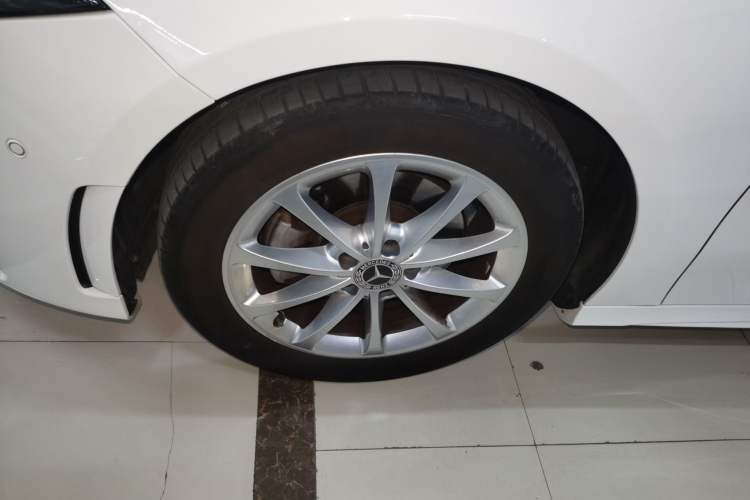 Used Mercedes-Benz A-Class 2022 Restyled A 200 L Sport Sedan Fashion Version Exterior 4