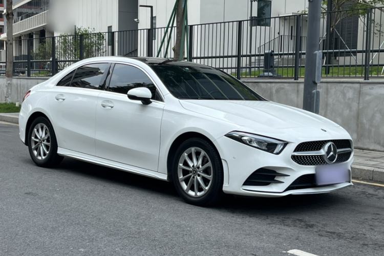 Used Mercedes-Benz A-Class 2022 Restyled A 200 L Sport Sedan Fashion Version Exterior 5