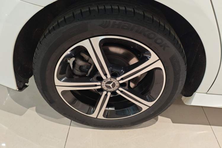 Used Mercedes-Benz A-Class 2022 Revised Version A 200 L Sport Sedan Fashionable Style Exterior 5