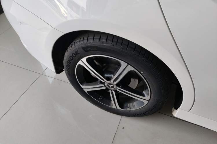 Used Mercedes-Benz A-Class 2022 Revised Version A 200 L Sport Sedan Fashionable Style Exterior 5