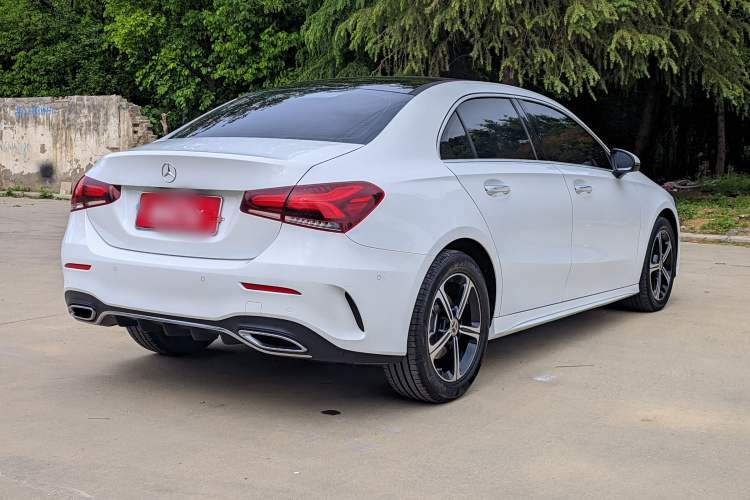 Used Mercedes-Benz A-Class 2022 Restyled A 200 L Sport Sedan Fashion Version Exterior 5