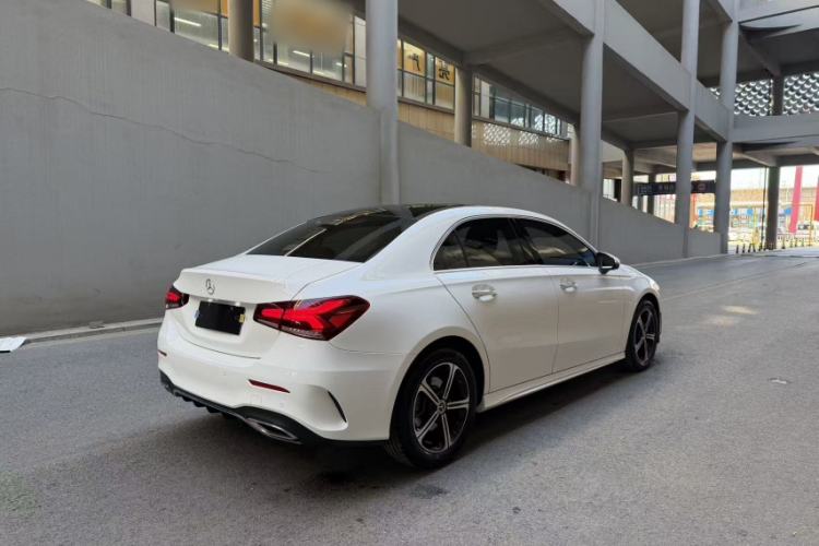 Used Mercedes-Benz A-Class 2022 Revised Version A 200 L Sport Sedan Fashionable Style Exterior 5