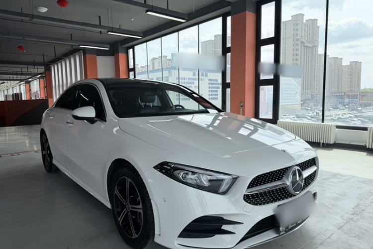 Used Mercedes-Benz A-Class 2022 Restyled A 200 L Sport Sedan Fashion Version Exterior 5