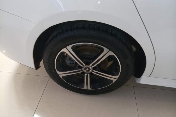 Used Mercedes-Benz A-Class 2022 Revised Version A 200 L Sport Sedan Fashionable Style Exterior 5