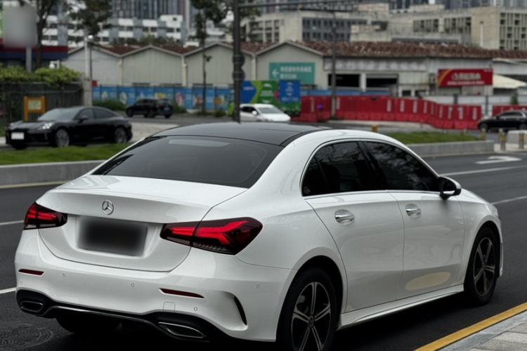 Used Mercedes-Benz A-Class 2022 Revised Version A 200 L Sport Sedan Fashionable Style Exterior 5