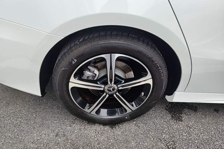 Used Mercedes-Benz A-Class 2022 Revised Version A 200 L Sport Sedan Fashionable Style Exterior 5
