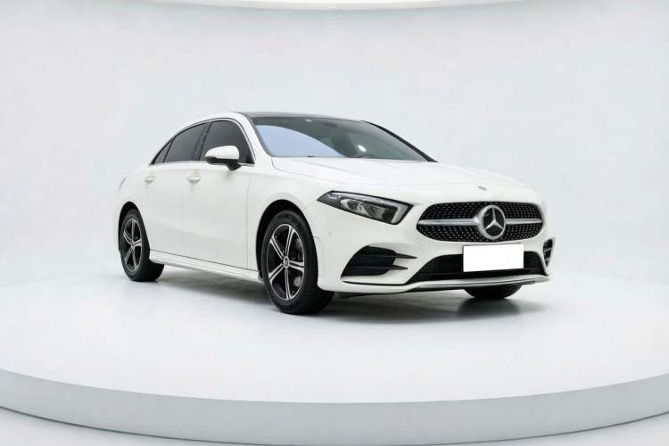 Used Mercedes-Benz A-Class 2022 Second Facelift A 200 L Sport Sedan Fashion Version Exterior 5