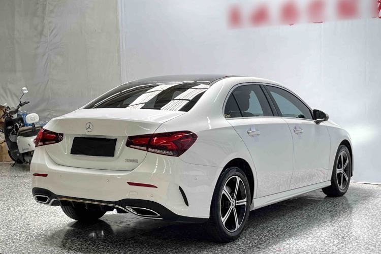 Used Mercedes-Benz A-Class 2022 Second Facelift A 200 L Sport Sedan Fashion Version Exterior 5