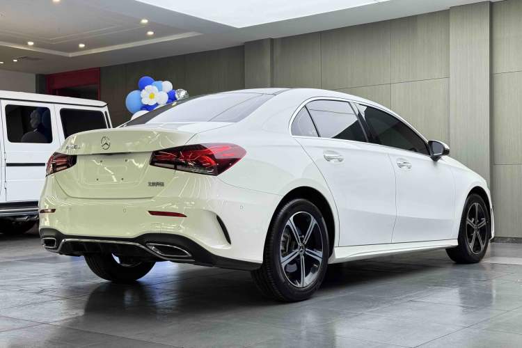 Used Mercedes-Benz A-Class 2022 Revised Version A 200 L Sport Sedan Fashionable Style Exterior 5