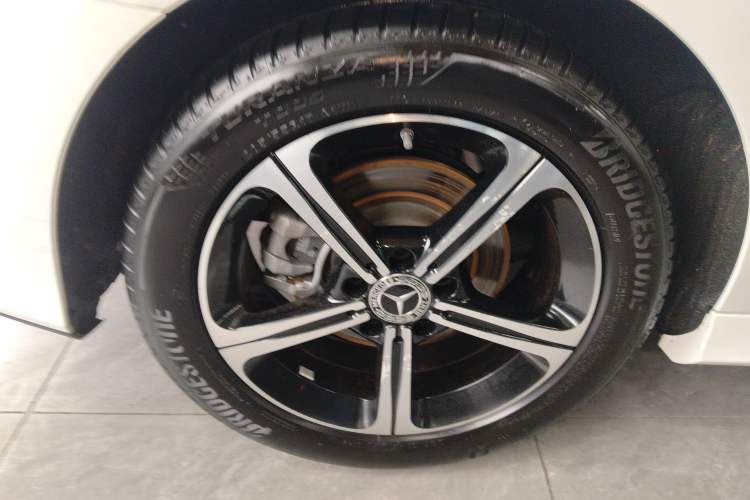 Used Mercedes-Benz A-Class 2022 Revised Version A 200 L Sport Sedan Fashionable Style Exterior 5
