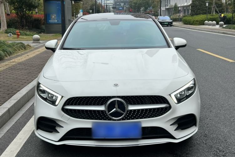 Used Mercedes-Benz A-Class 2022 Restyled A 200 L Sport Sedan Fashion Version Exterior 5
