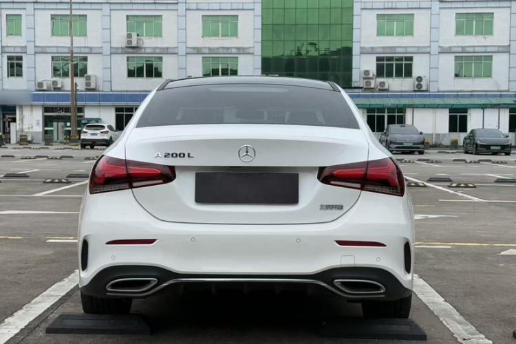 Used Mercedes-Benz A-Class 2022 Revised Version A 200 L Sport Sedan Fashionable Style Exterior 6