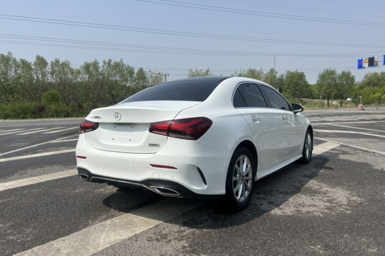 Used Mercedes-Benz A-Class 2022 Restyled A 200 L Sport Sedan Fashion Version Exterior 6